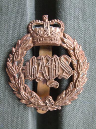 British Army Post 1953 The Queen's Bay's (2nd Dragoon Guards) Cap Badge