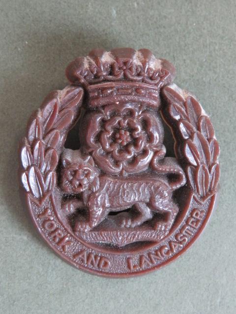 British Army WW2 Economy The York & Lancaster Regiment Cap Badge