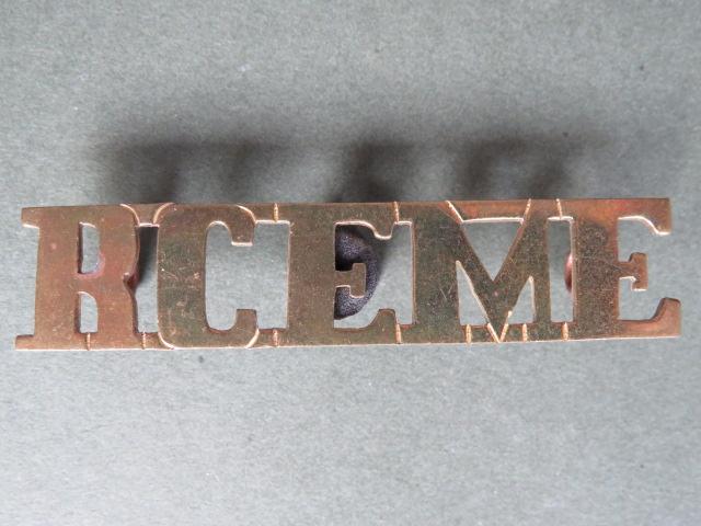 Canada 1944-1948 Period Royal Canadian Electrical Mechanical Engineers Shoulder Title