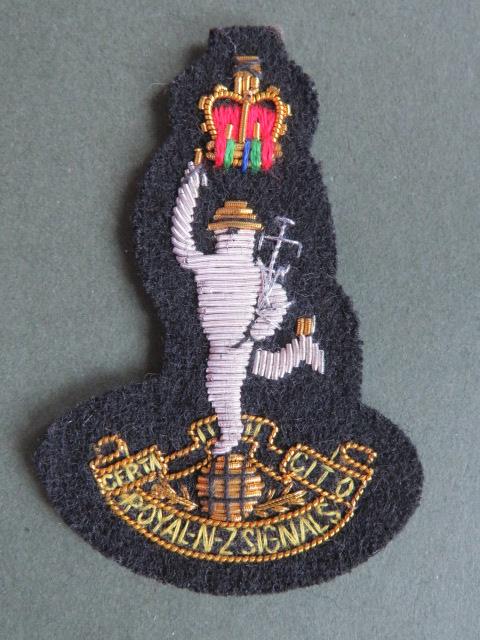 New Zealand Army Royal N.Z. Corps of Signals Post 1953 Officers' Beret Badge