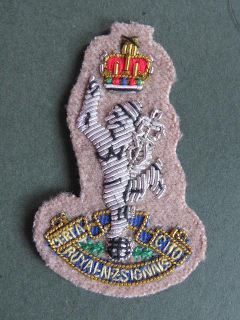 New Zealand Army Royal N.Z. Corps of Signals (SAS Attached) Post 1953 Officers' Beret Badge