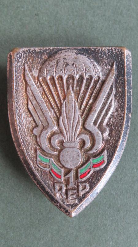 France 1st Régiment Etranger de Parachutistes (1st Paratrooper Regiment of the Foreign Legion) Pocket Crest
