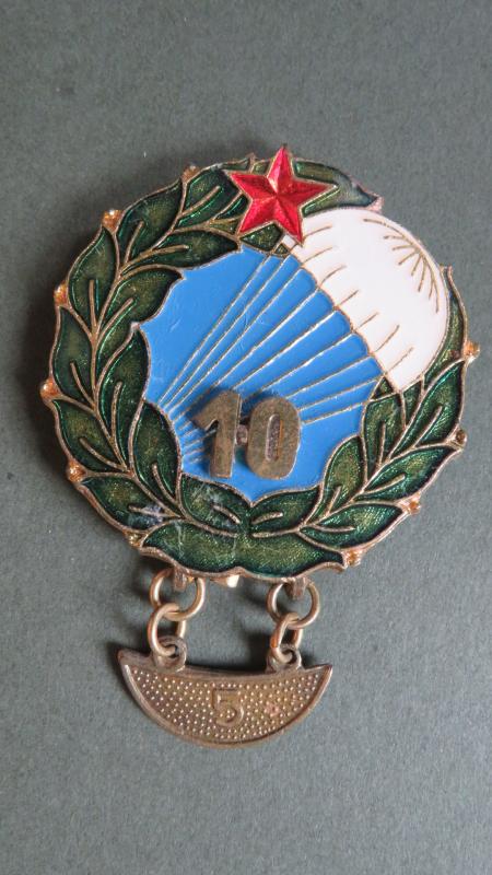 Hungary Pre 1991 Basic Parachute Badge with 10 Jumps and 5 Jumps Hanger