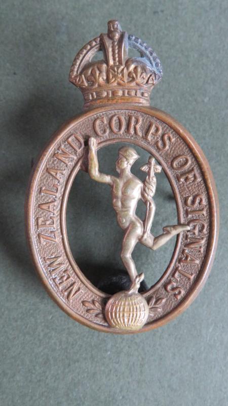 New Zealand Army Corps of Signals 1935-1947 Cap Badge