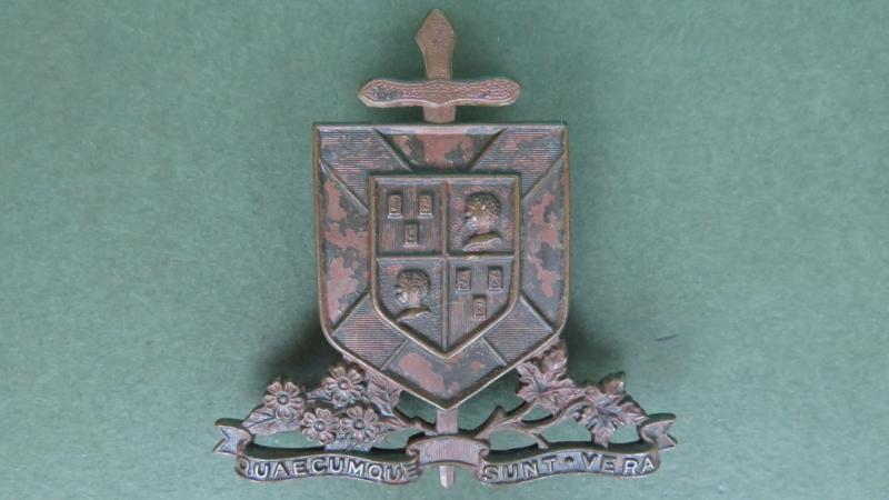 Canada Army The University of Ottawa Contingent (C.O.T.C.) Cap Badge