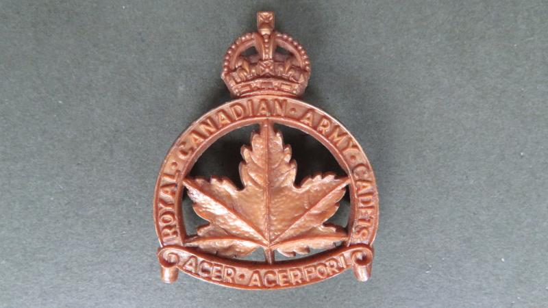 Canada Army WW2 Royal Canadian Army Cadets Cap Badge