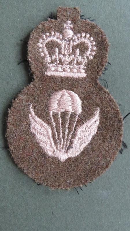 Canada Army Assistant Instructor Parachute Training Group 3 Trade Badge