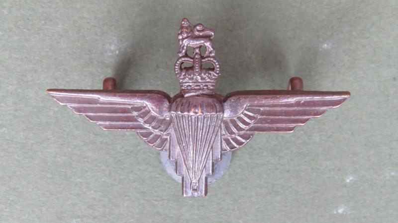 British Army Post 1953 Parachute Regiment Officers Service Dress Collar Badge