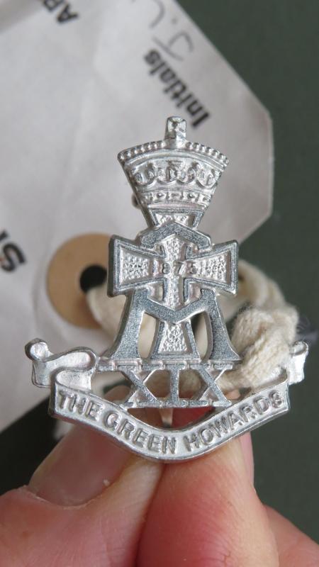 British Army The Green Howards Officers Dress Uniform Cap Badge
