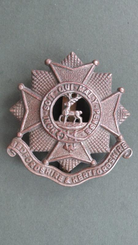 British Army The Bedfordshire & Hertfordshire Regiment Cap Badge