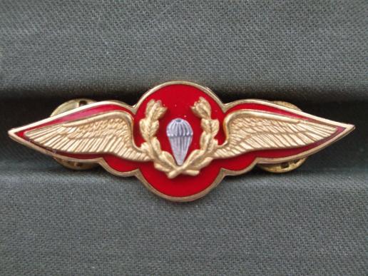 Chile Air Force 1946-1960 (Smaller Shirt Dress) Parachute Wings  