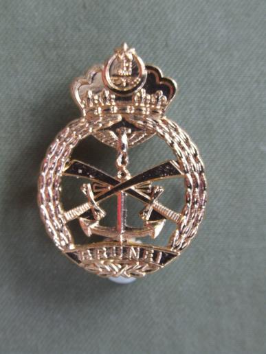 Brunei Military Forces Cap Badge  