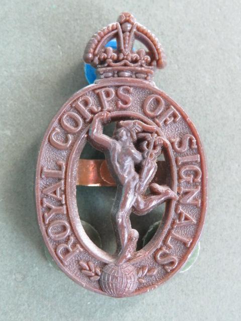 British Army WW2 Plastic Royal Signals Cap Badge