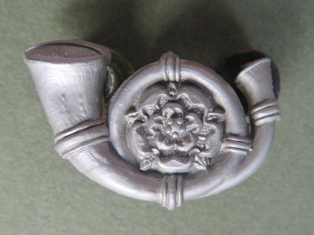British Army WW2 Economy The King's Own Yorkshire Light Infantry Cap Badge