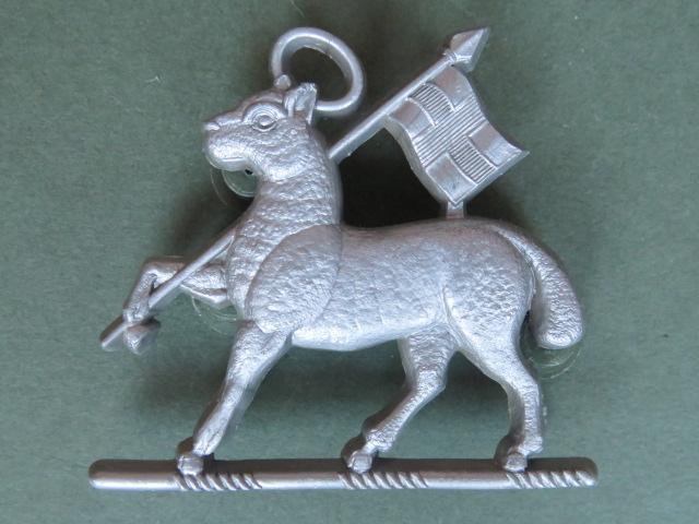 British Army WW2 Economy The Queen's Royal Regiment Cap Badge